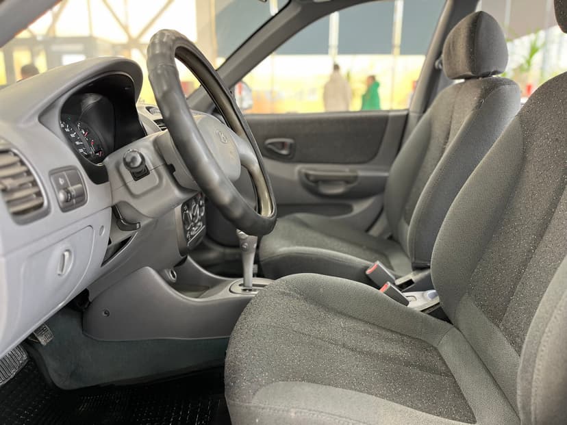 hyundai-accent-2008-605-13