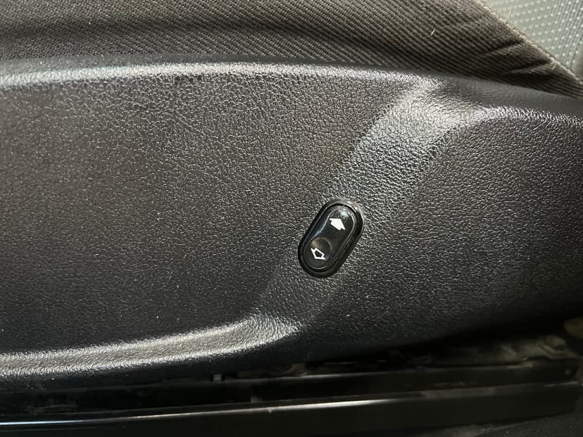 ford-mondeo-2012-1021-21