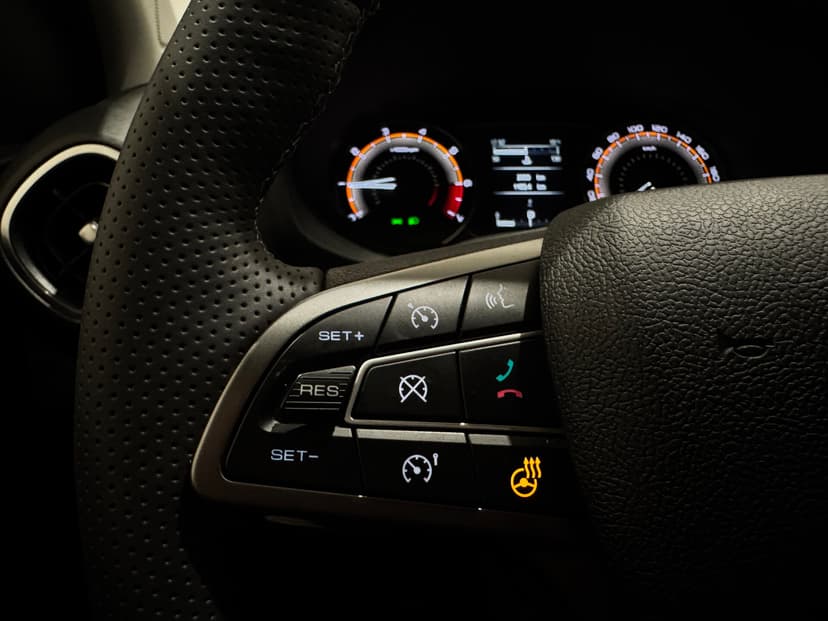 ваз (lada)-iskra-2025-988-15