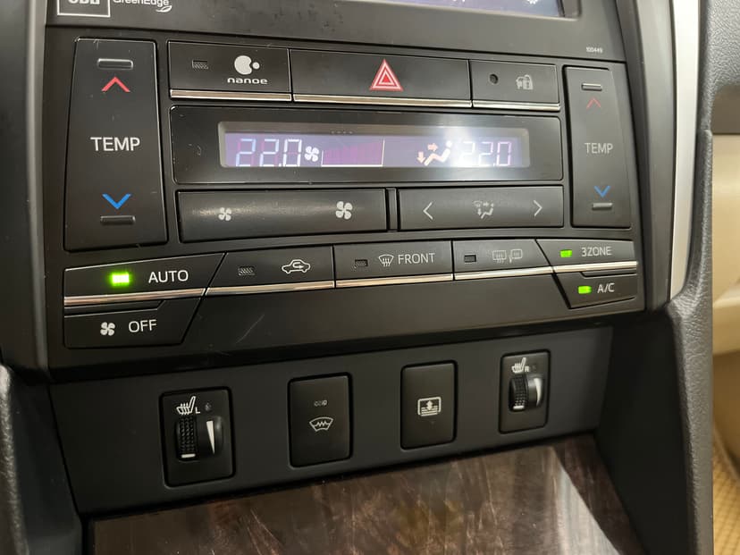 toyota-camry-2015-1332-17