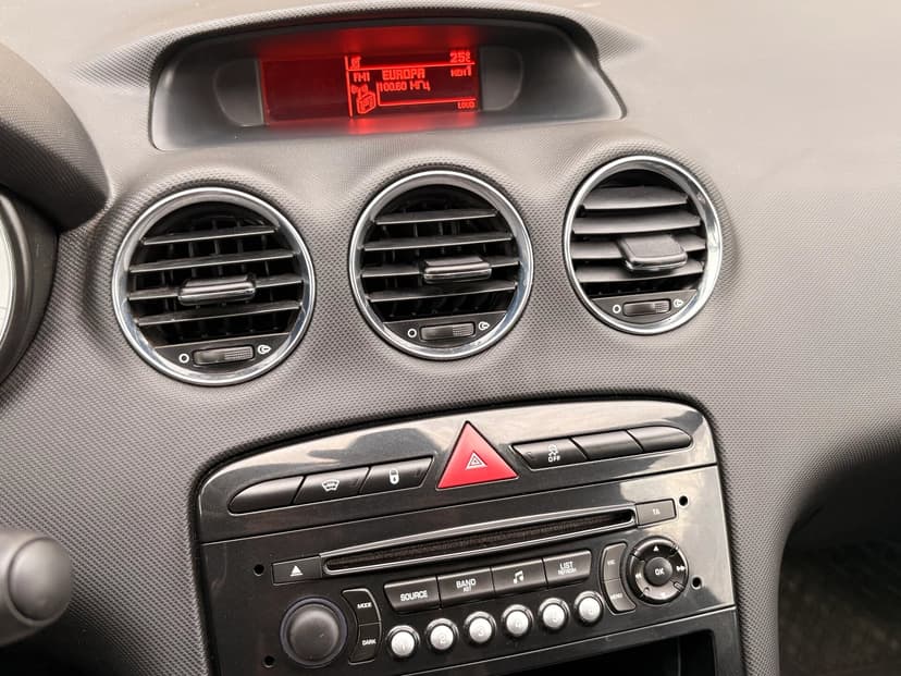 peugeot-408-2012-432-13