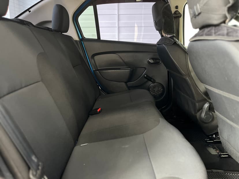 renault-logan-2014-1311-22