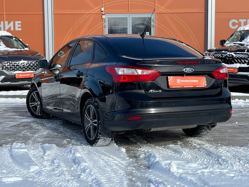 ford-focus-2014-1044-6