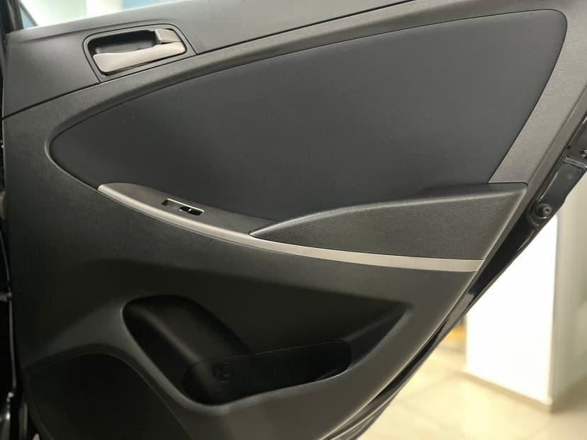 hyundai-solaris-2014-1019-27