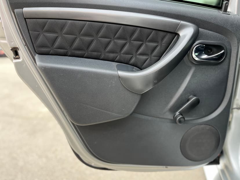 renault-duster-2016-1321-25