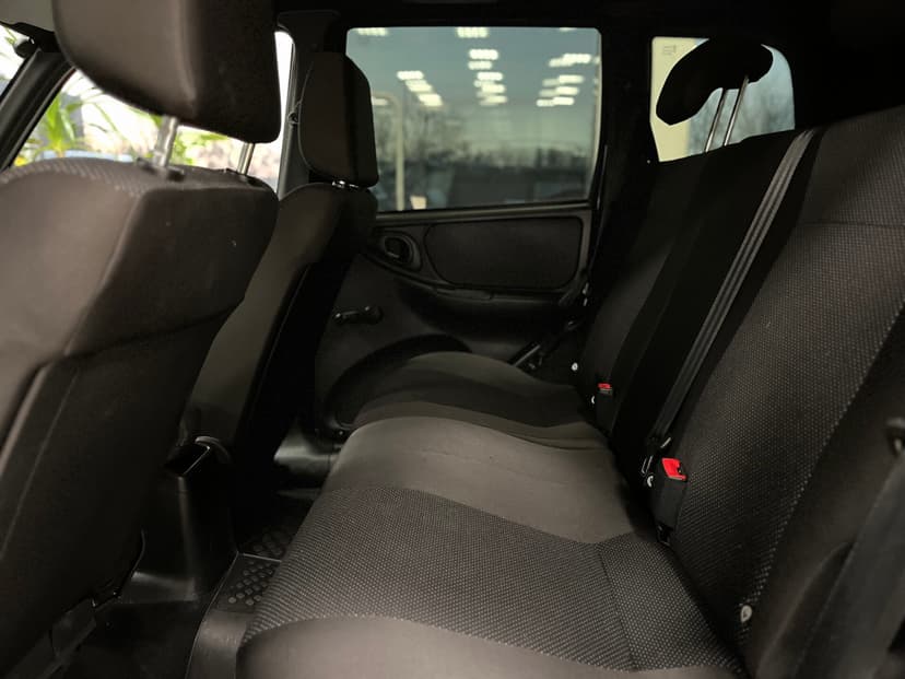 ваз (lada)-niva travel-2023-1045-23