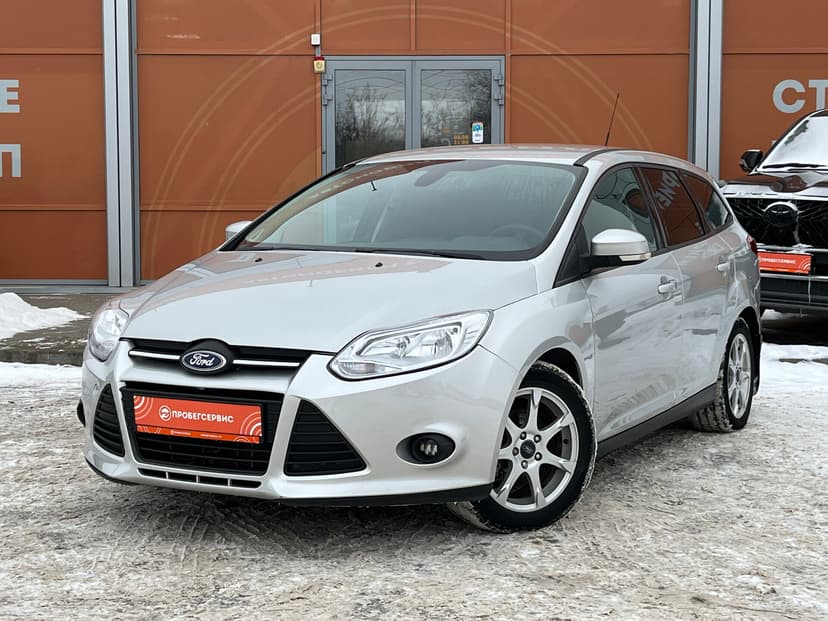 ford-focus-2013-111-0