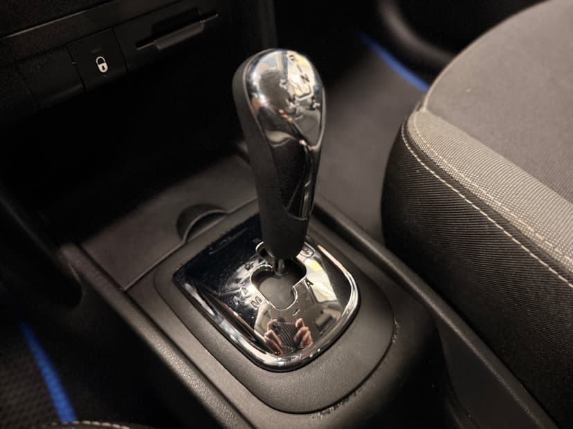 peugeot-207-2010-846-16