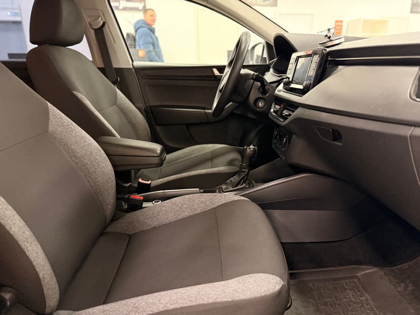 skoda-rapid-2021-871-21