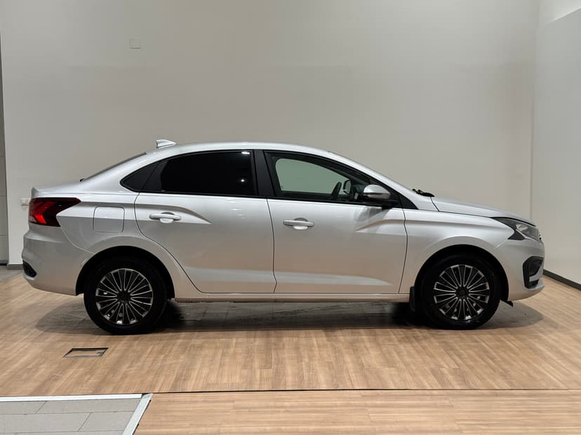 ваз (lada)-iskra-2025-988-4