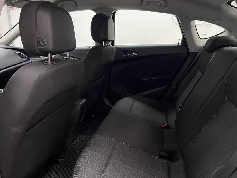 opel-astra-2013-811-22