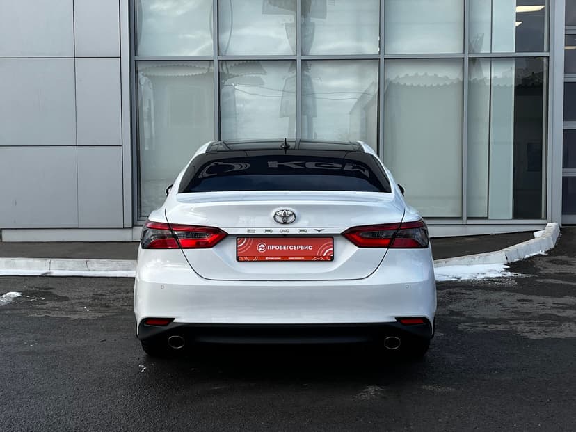 toyota-camry-2018-930-5