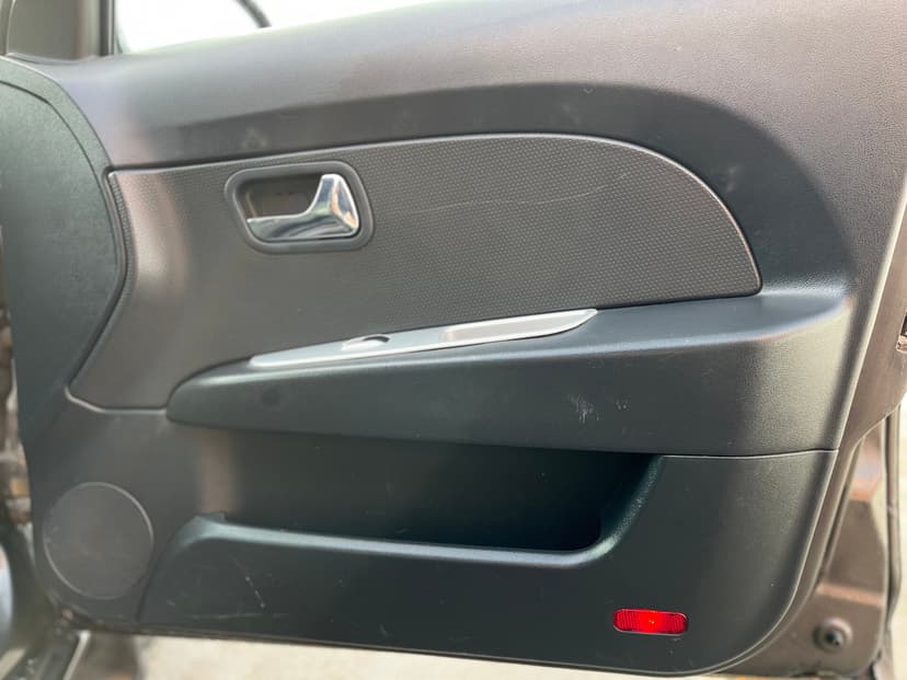 chery-very-2011-1054-21