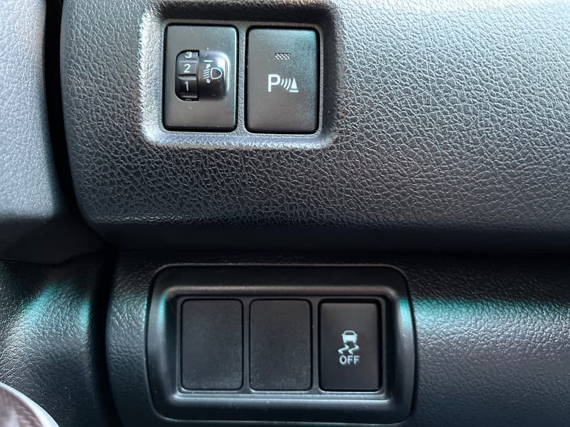 toyota-camry-2014-947-20