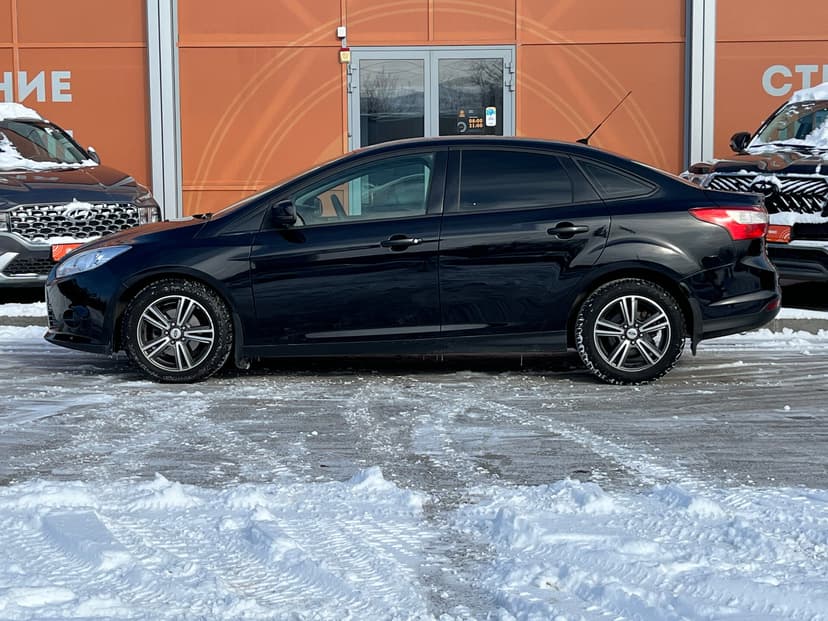 ford-focus-2014-1044-7