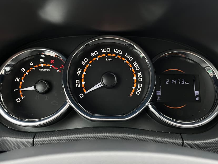 ваз (lada)-largus-2024-1007-12