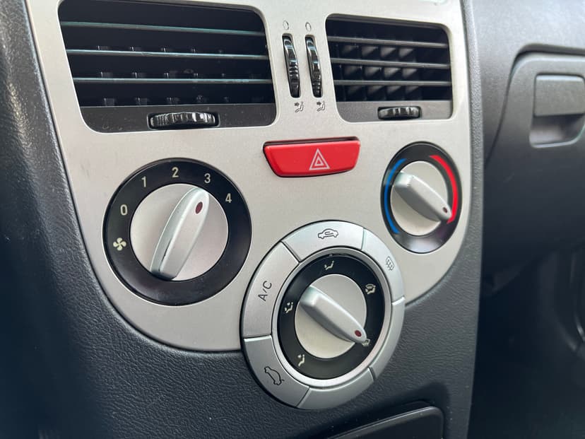 chery-very-2011-1054-14