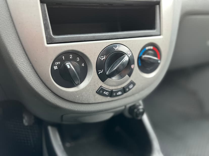 chevrolet-lacetti-2010-1041-12