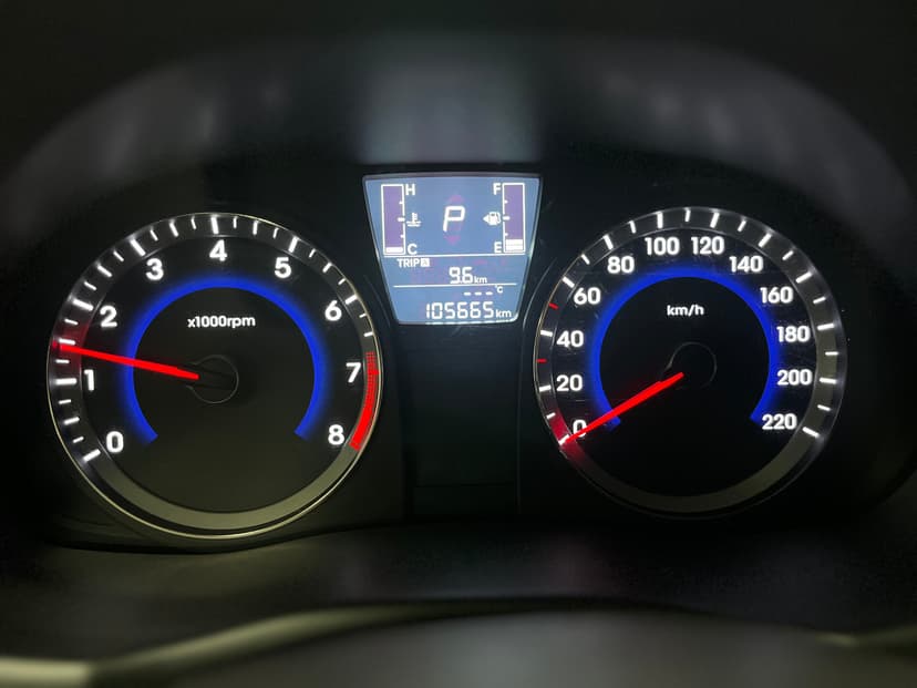 hyundai-solaris-2014-1019-12