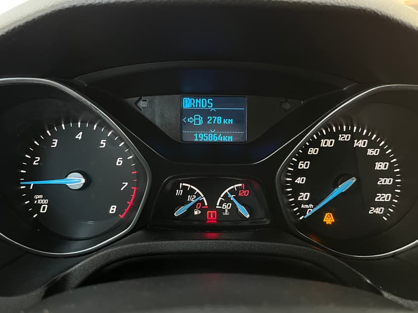 ford-focus-2014-1044-14