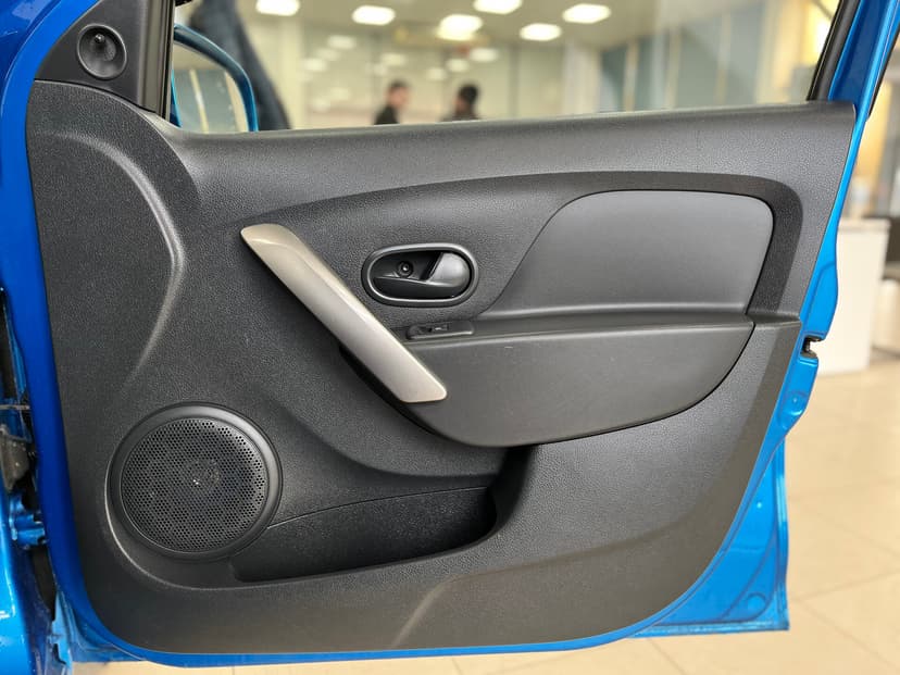 renault-logan-2014-1311-20