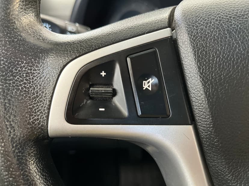 Hyundai Solaris с пробегом, 2012 год, Волгоград, 1.4 бензин, Механика - вид 11
