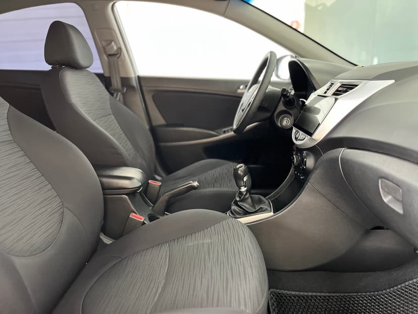 Hyundai Solaris с пробегом, 2016 год, Волгоград, 1.6 бензин, Механика - вид 19