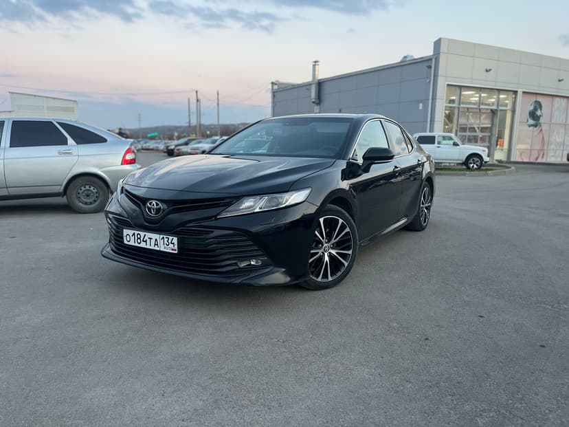 toyota-camry-2018-1389-0