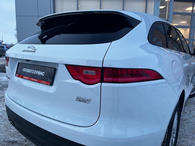 jaguar-f-pace-2016-31-9