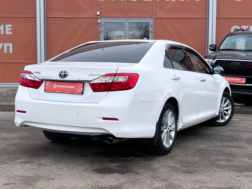 toyota-camry-2012-1224-4