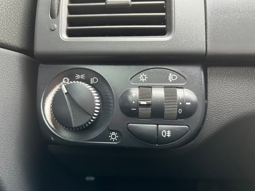 ваз (lada)-priora-2012-1030-16