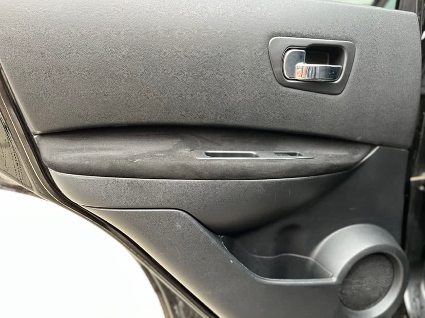 nissan-qashqai-2012-1081-25