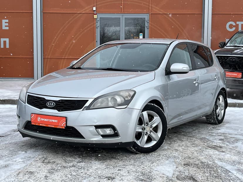 kia-ceed-2010-1006-0