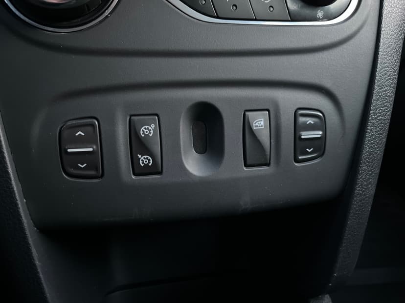 renault-sandero-2016-943-15