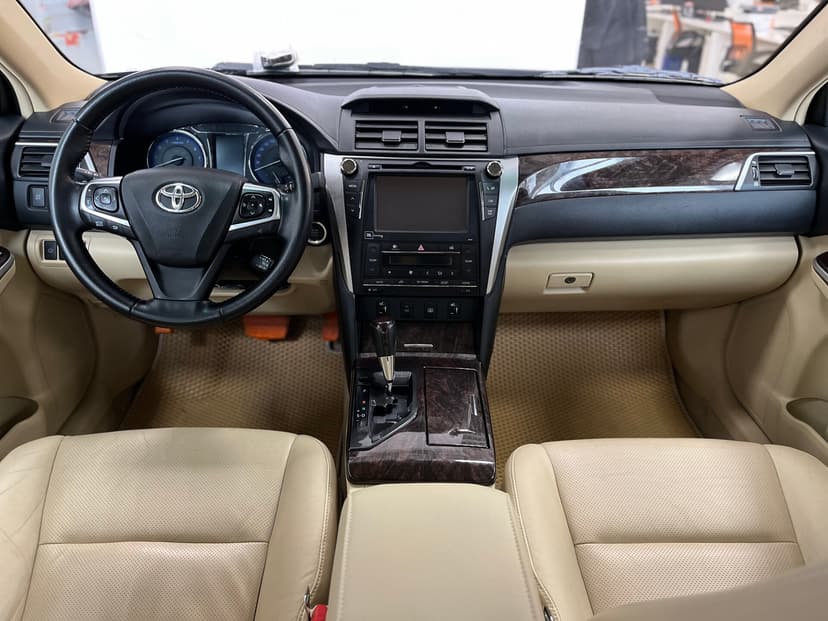 toyota-camry-2015-1332-8