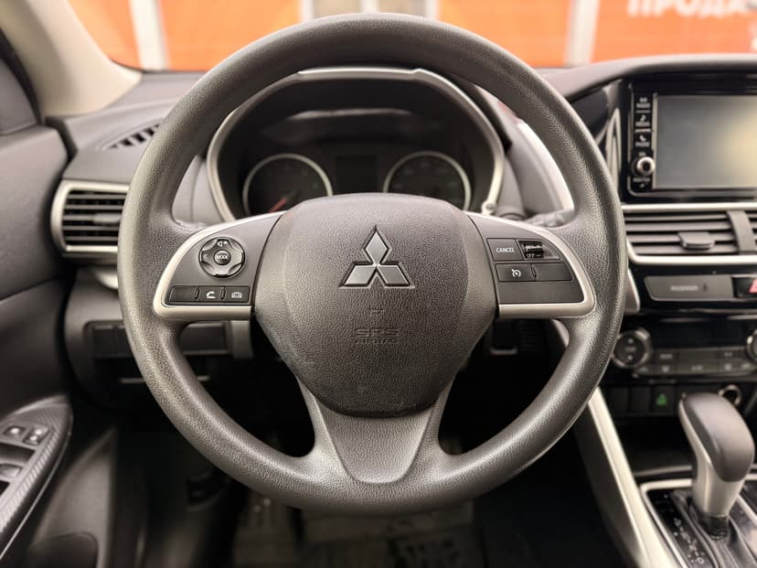 mitsubishi-eclipse cross-2018-868-11