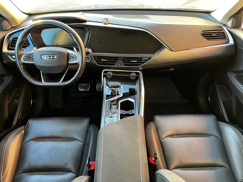 geely-tugella-2022-887-11