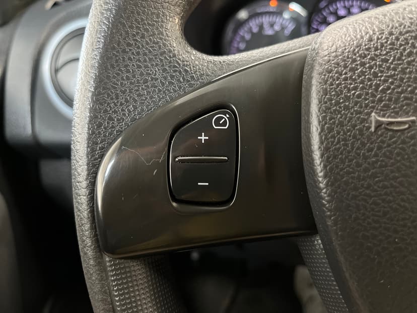 renault-logan-2014-1311-10