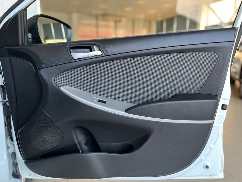 Hyundai Solaris с пробегом, 2013 год, Волгоград, 1.4 бензин, Автомат - вид 20