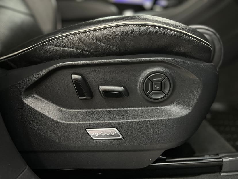 volkswagen-touareg-2020-1420-25