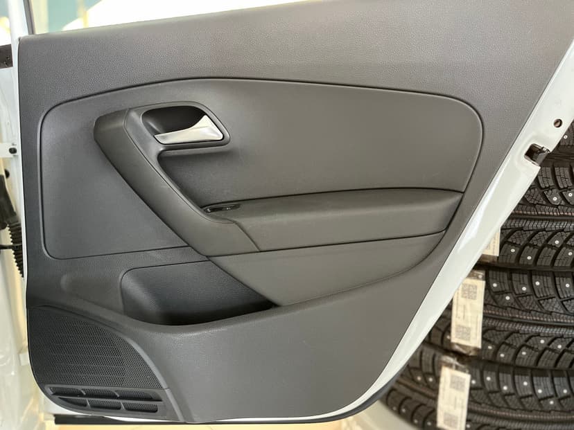 volkswagen-polo-2019-1396-28