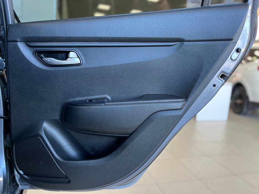 kia-rio x-line-2017-1219-29