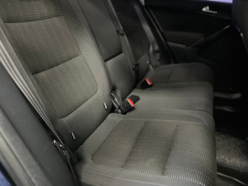 volkswagen-tiguan-2012-1065-25