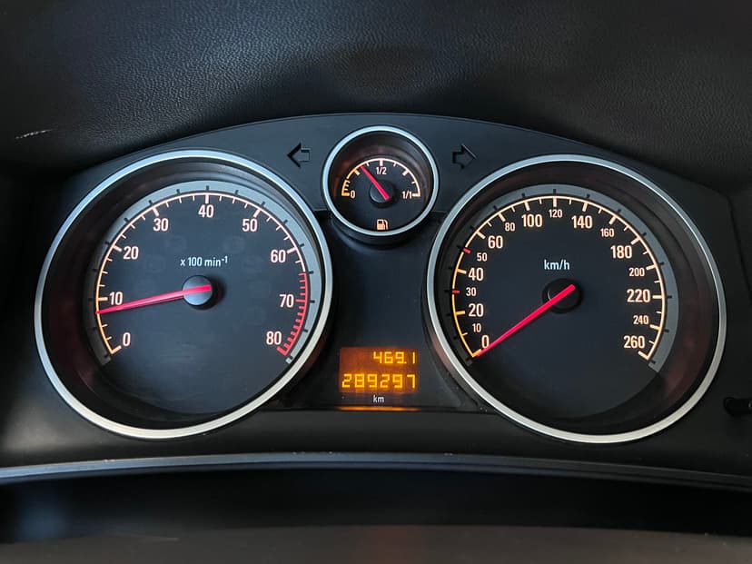 opel-astra-2008-1281-12