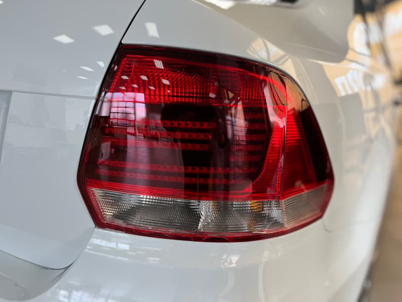 volkswagen-polo-2019-1396-9