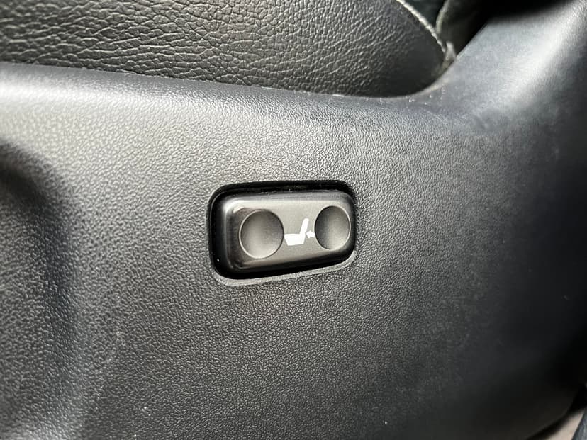 toyota-land cruiser-2011-771-20