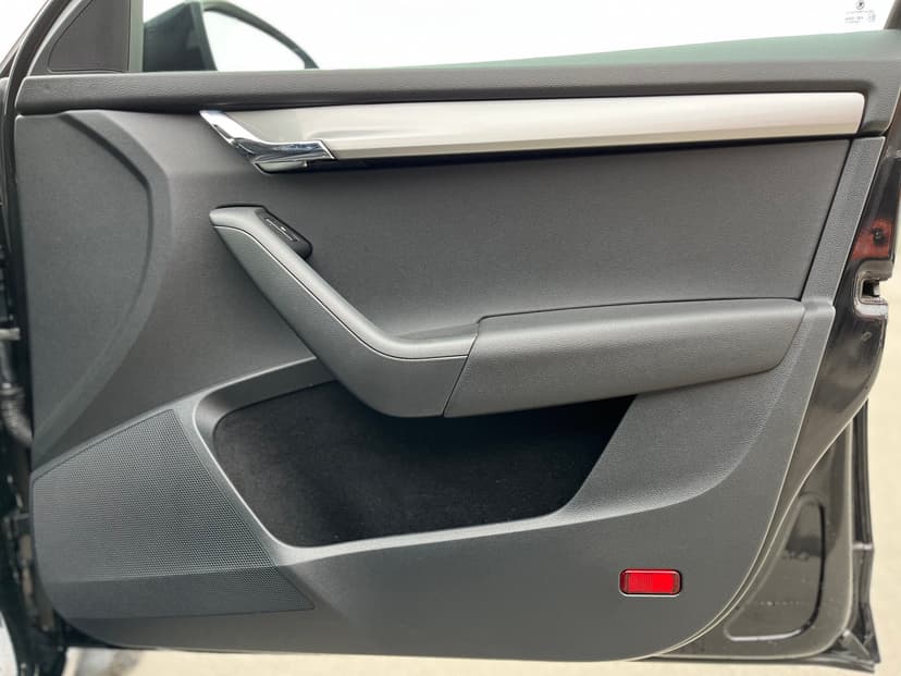 skoda-octavia-2017-1399-23