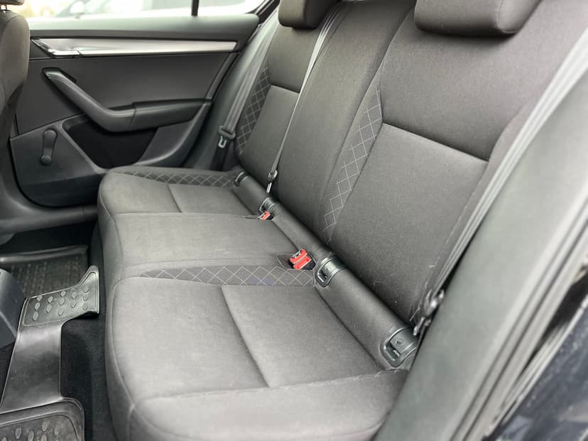 skoda-octavia-2017-1399-24