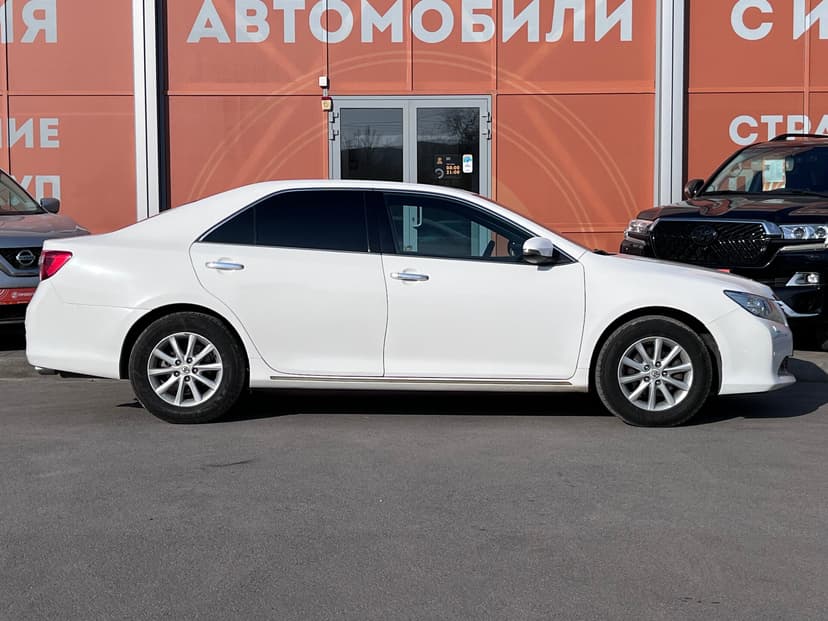 Toyota Camry с пробегом, 2014 год, Волгоград, 2.5 бензин, Автомат - вид 4