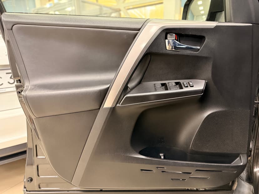 toyota-rav4-2015-839-21